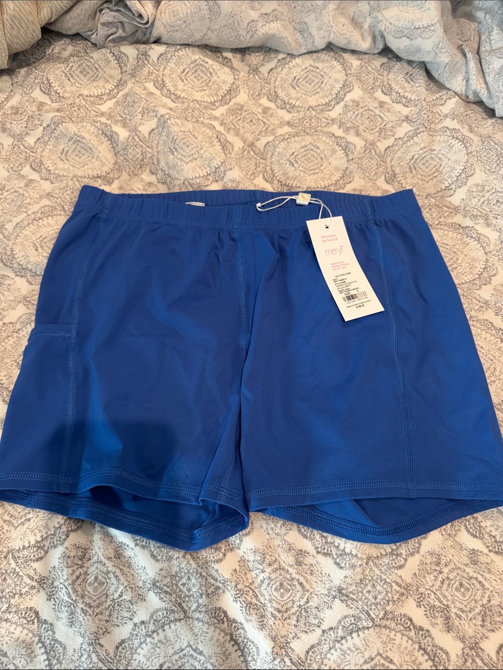 Lilly Pulitzer Blue & White Tropical  Luxletic dress with matching shorts. - Picture 5 of 7